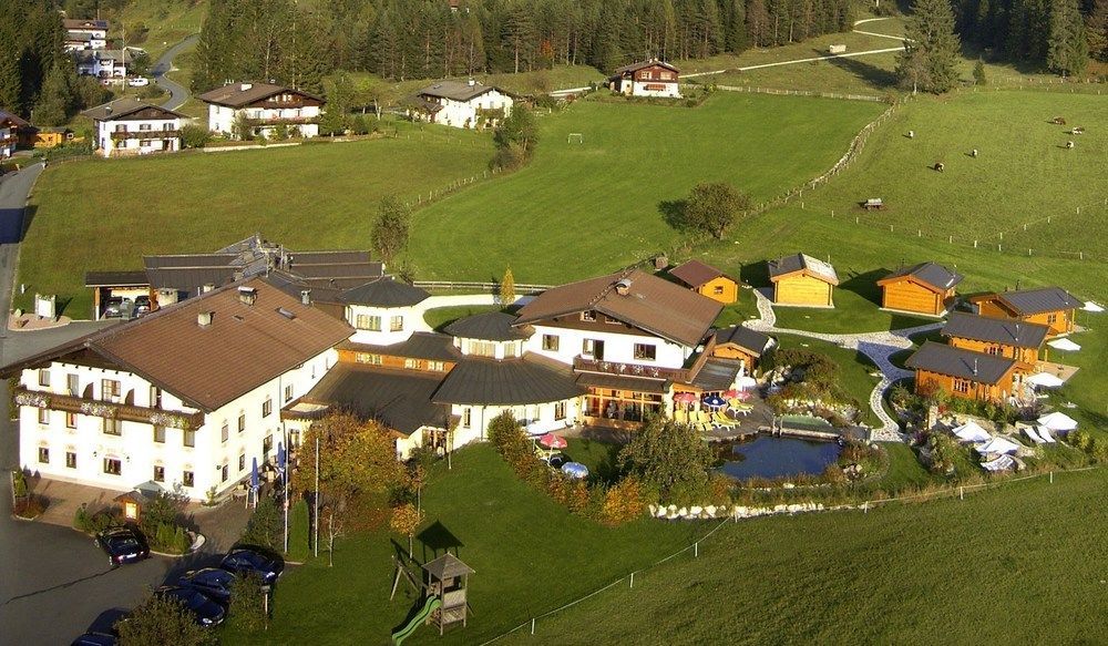 Hotel Vitaloase zu den drei Brüdern Unken Exterior foto
